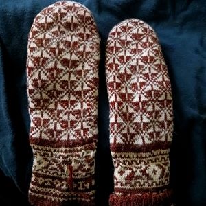 Wooly Mittens